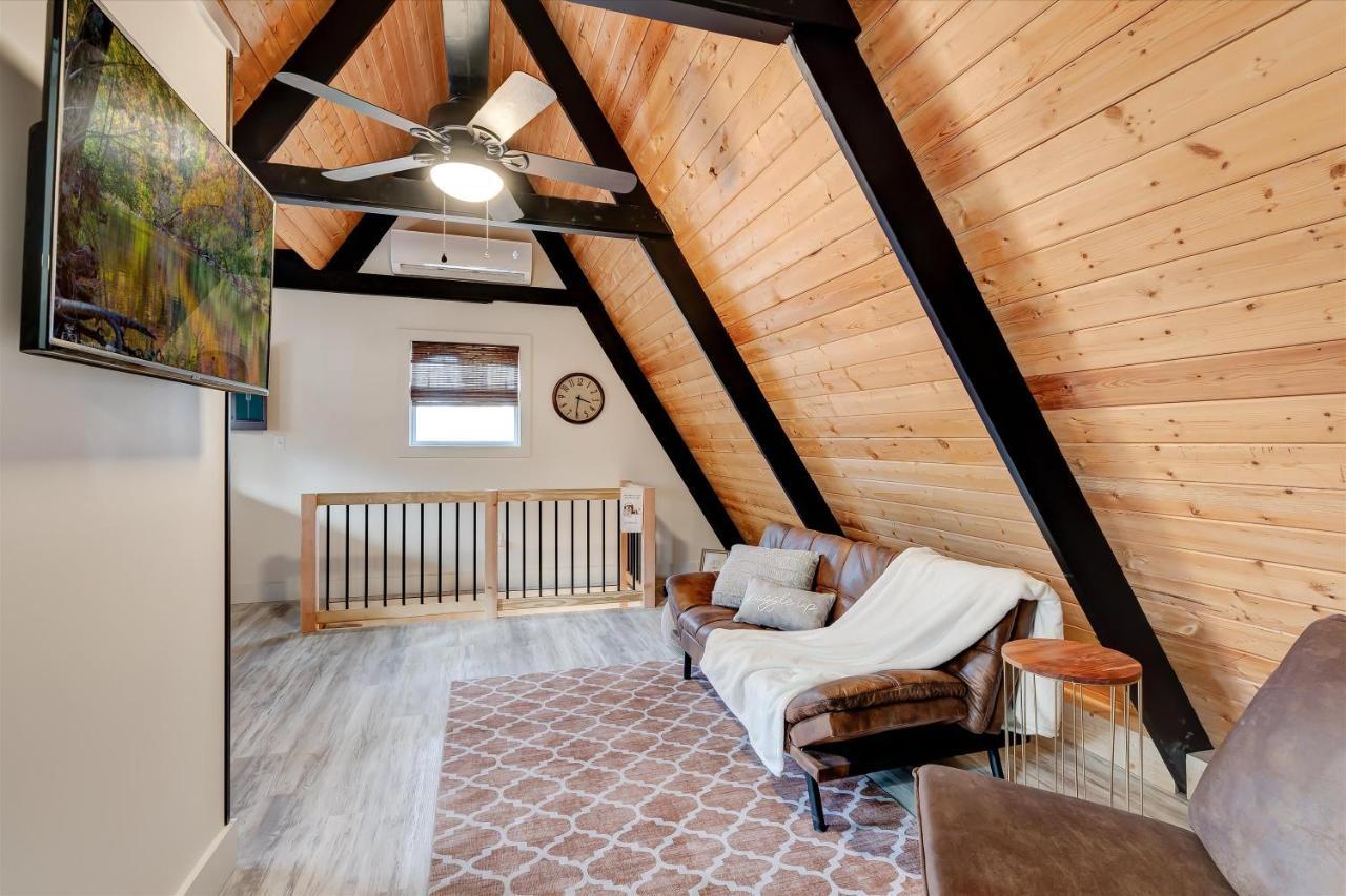 The Pet Friendly Cub Cabin Sevierville Exterior photo