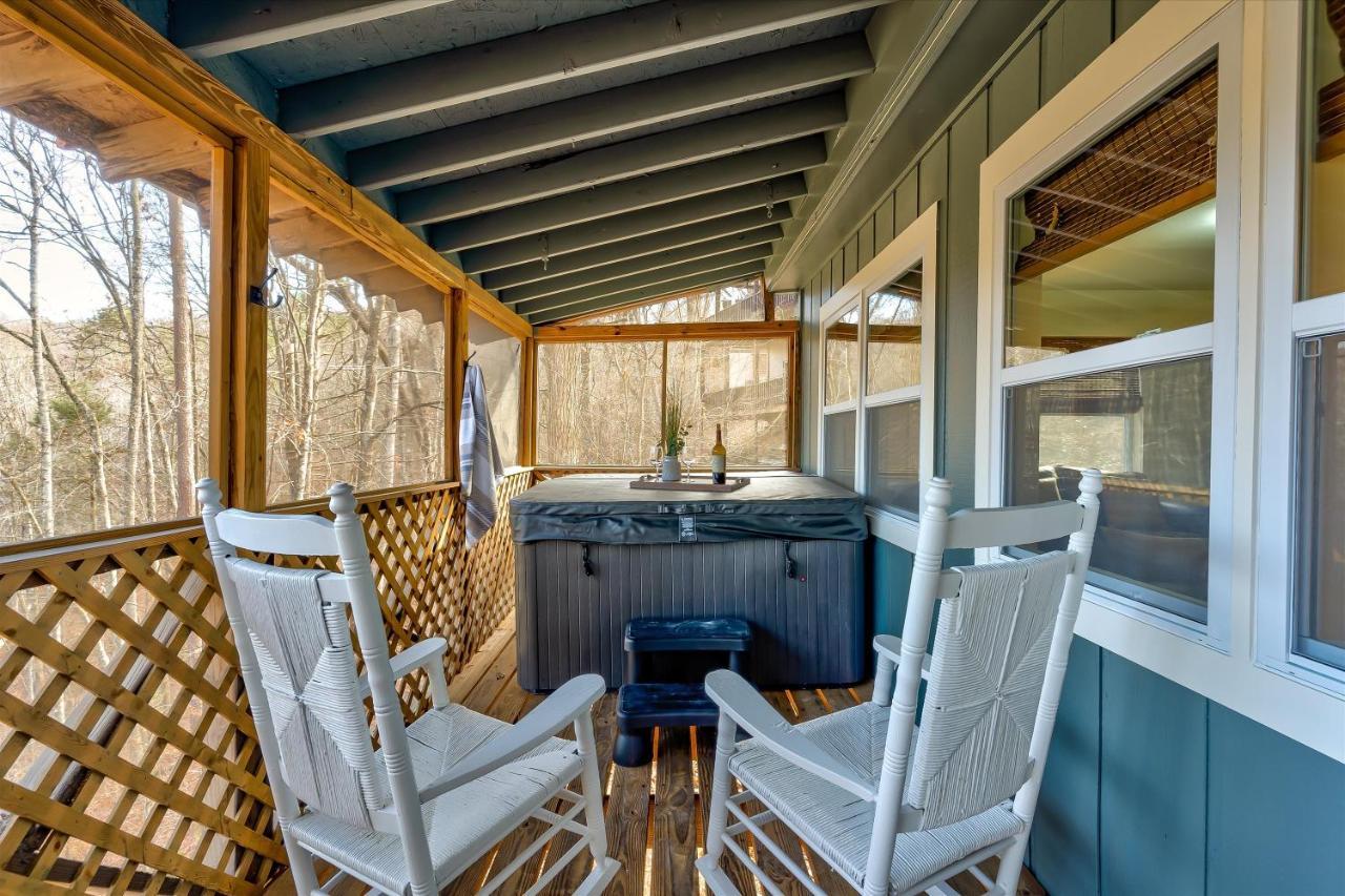 The Pet Friendly Cub Cabin Sevierville Exterior photo